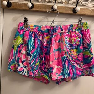 Lilly Pulitzer Gumbo Limbo Runaround Shorts Mesh Pockets Beach Shorts size Small